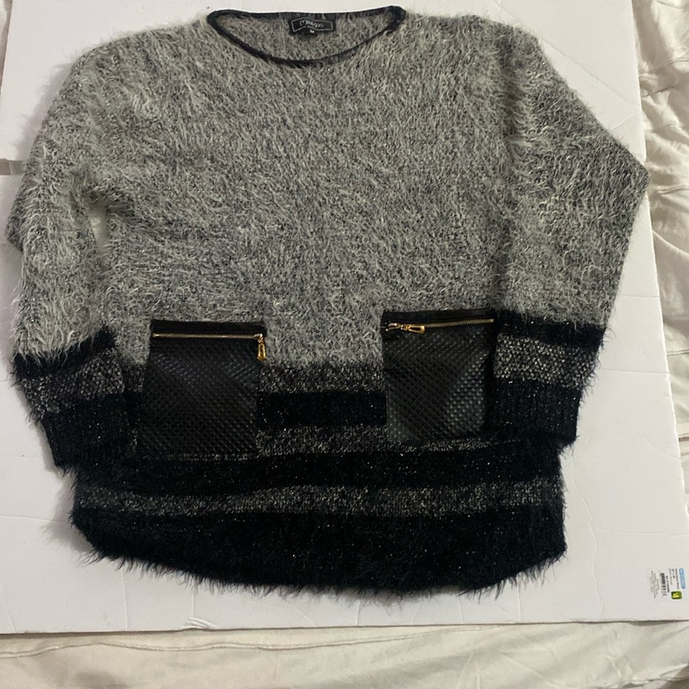 Beautiful like new Minkas long sweater with front patch pockets EUC